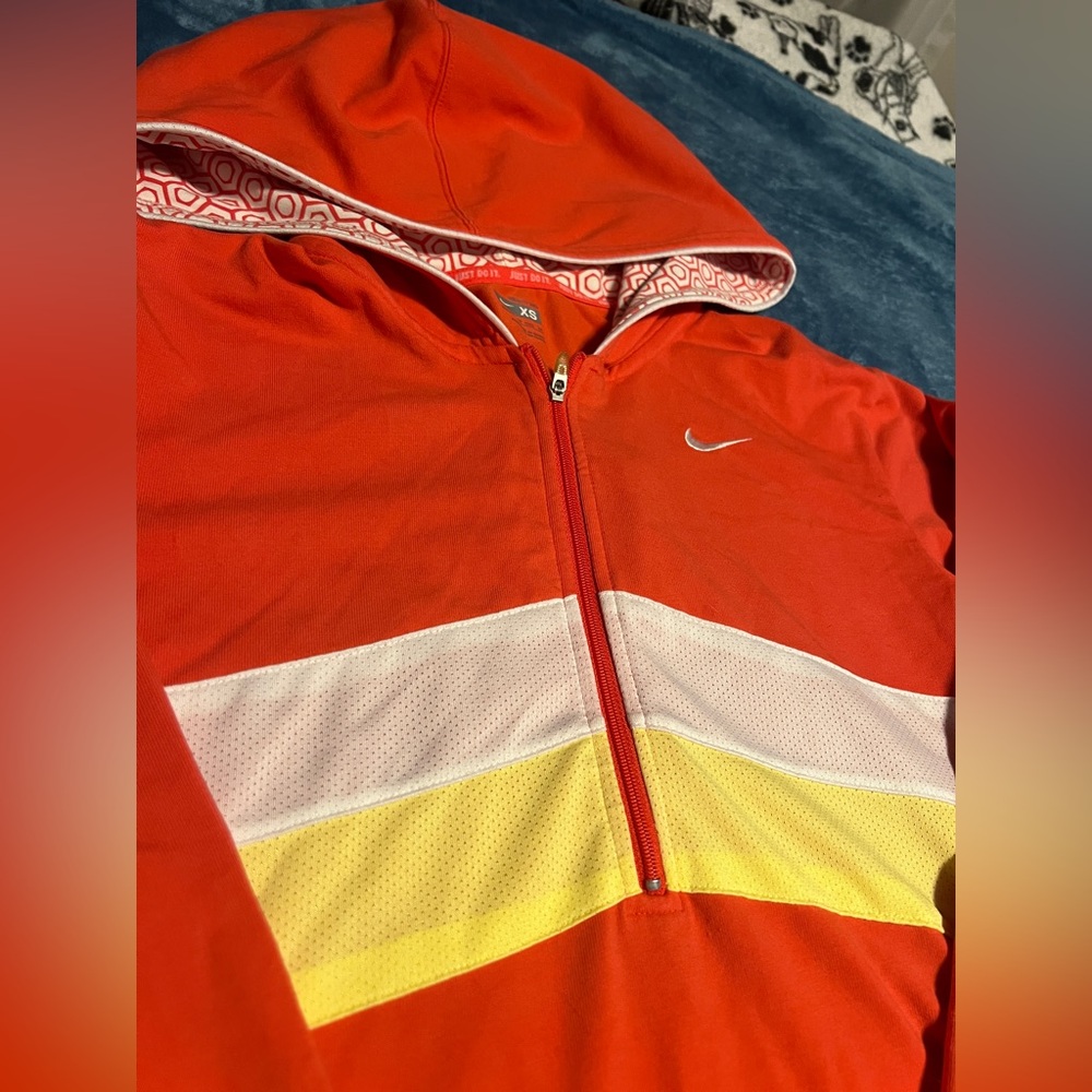 Retro Nike FitDry XS deep watermelon red 1/2 zip hoodie